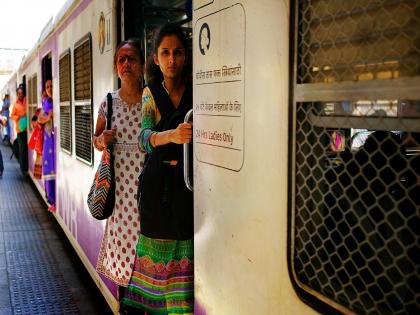 CCTV coverage with in women's compartment in local; The system will be installed on the Central Railway by the end of June | लोकलमधील महिला डब्याला टॉकबॅकसह CCTV चं कवच; मध्य रेल्वेवर जूनअखेरपर्यंत यंत्रणा बसविणार