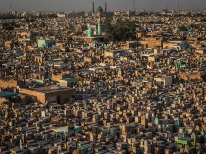 जगातलं सर्वात मोठ्ठ कब्रस्तान, बघितल्यावर वाटतं जसं एखादं शहर, पण येथे दफन आहेत ५० लाख मृतदेह