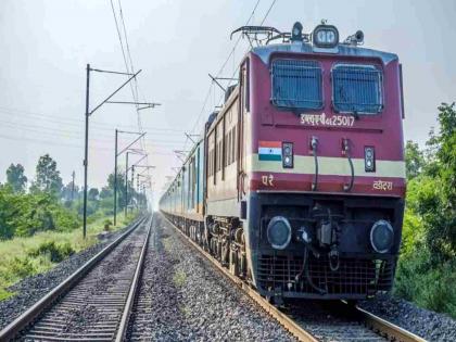 Central Railway will run 64 Ashadhi special trains for Pandharpur and Miraj | विठूरायाच्या दर्शनासाठी जायचंय चिंता नकाे; मध्य रेल्वेकडून ६४ विशेष ट्रेन