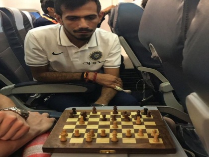 yuzvendra chahal beat ish sodhi in chess | विमान प्रवासात 'इंडिया-न्यूझीलंड' मॅच, एकट्या युजवेंद्र चहलने दिली 3-0 ने मात
