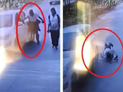 Robbers disguised as monks snatch gold chain and take old man around 10 feet with car | साधूच्या वेशातील लुटारूंनी सोनसाखळी हिसकावत वृद्धाला कारसोबत १० फूट फरपटत नेले