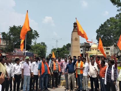 Protest against Lathicharge on Maratha Protesters; Movement of Shiv Sena | मराठा आंदोलकांवर लाठीचार्जचा निषेध; शिवसेनेचे आंदोलन