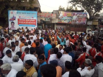 The procession for the anniversary of Santaji Jagannade Maharaj's death anniversary at Chalisgaon | चाळीसगाव येथे संताजी जगनाडे महाराज पुण्यतिथीनिमित्त मिरवणूक