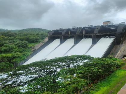 Heavy rainfall in Chandoli Dam catchment area, discharge from the dam increased | Sangli: चांदोली धरण पाणलोट क्षेत्रात अतिवृष्टी, धरणातून विसर्ग वाढवला Heavy rainfall in Chandoli Dam catchment area, discharge from the dam increased | Sangli: चांदोली धरण पाणलोट क्षेत्रात अतिवृष्टी, धरणातून विसर्ग वाढवला