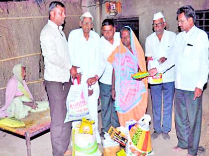 Succesful flood relief | सहृदयी नागरिकांचा चंदनपुरीत मदतीचा ओघ