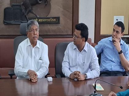pune news chandrakant Patil, while meeting the newly appointed commissioners, read out the problems in Pune | नवनियुक्त आयुक्तांची भेट घेत चंद्रकांत पाटलांनी वाचला पुण्यातील अडचणींचा पाढा pune news chandrakant Patil, while meeting the newly appointed commissioners, read out the problems in Pune | नवनियुक्त आयुक्तांची भेट घेत चंद्रकांत पाटलांनी वाचला पुण्यातील अडचणींचा पाढा