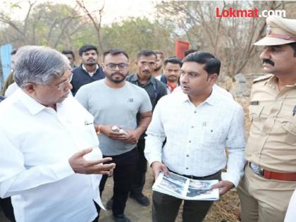 Put a stop to the distortions that are burning the hills Chandrakant Patil expressed his anger | टेकड्या जाळणाऱ्या विकृतींना चाप बसवा; चंद्रकांत पाटील यांनी व्यक्त केला संताप Put a stop to the distortions that are burning the hills Chandrakant Patil expressed his anger | टेकड्या जाळणाऱ्या विकृतींना चाप बसवा; चंद्रकांत पाटील यांनी व्यक्त केला संताप
