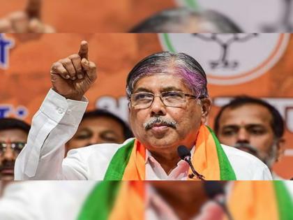 Stop quarreling among yourselves Chandrakant Patil told BJP officials in Pune | आपापसांतील भांडाभांड बंद करा; चंद्रकांत पाटलांनी पुण्यातील भाजपच्या पदाधिकाऱ्यांना सुनावले