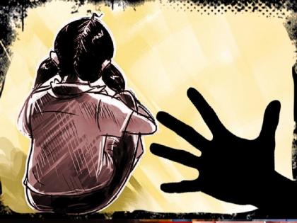 Five minor girl student molested in rural areas of Amravati in two days | टग्यांची रोडरोमियोगिरी; चिठठीतून कॉल करण्याचा संदेश, शालेय स्नेहसंमेलनात घातला धुडगुस