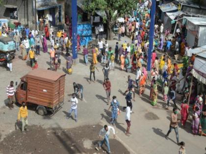 Arrests begin after outbreak in Pimpri; Case of throwing stones on police | पिंपरीतील उद्रेकानंतर आरोपींची धरपकड सुरु ; पोलिसांवर दगडफेक केल्याचे प्रकरण 