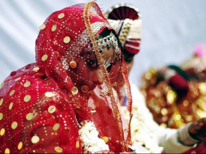 The marriage of a thirty-two-year-old uncle to a fifteen-year-old girl; The bride and groom get married in Thane | पंधरा वर्षांच्या मुलीसोबत बत्तीस वर्षीय मामाचा विवाह; नवरदेवासह वऱ्हाडींची ठाण्यात वरात