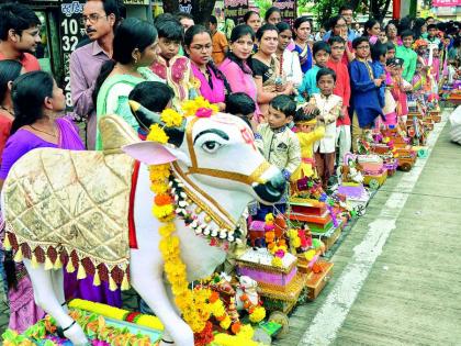 In Tanha Pola enthusiasm children become colorful | तान्हा पोळ्यात उत्साहात रंगले चिमुकले