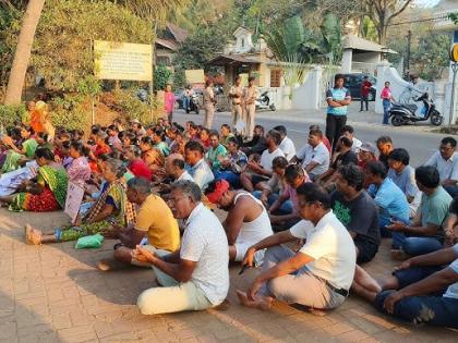 न्याय रस्त्यावर मिळतो - Marathi News | unity mall project chimbel protest and justice is found on the street only | Latest politics News at Lokmat.com