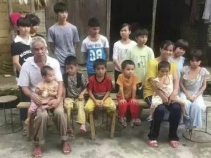 China population officials punished after allowing a family to violate one child policy by having 15 children | एक कुटुंब एक मूल कायदा, तरीही चीनचा डोळा चुकवून १५ मुलांना जन्म!