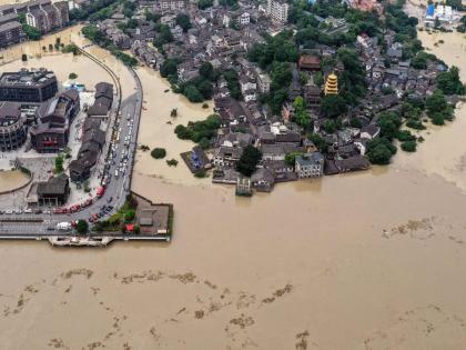 Wheat and rice will become expensive due to flood in China, drought on one side and flood on the other is a big crisis for China | चीनमधील पुरामुळे गहू, तांदूळ महागणार, एकीकडे दुष्काळ दुसरीकडे महापूर चीनवर मोठं संकट