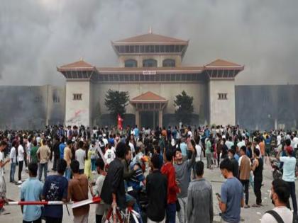 China's first reaction to the coup in Nepal; Avoided mentioning former Prime Minister Oli's name! | नेपाळमधील सत्तापालटावर चीनची पहिली प्रतिक्रिया; माजी पंतप्रधान ओलींचं नाव घेणं टाळलं! China's first reaction to the coup in Nepal; Avoided mentioning former Prime Minister Oli's name! | नेपाळमधील सत्तापालटावर चीनची पहिली प्रतिक्रिया; माजी पंतप्रधान ओलींचं नाव घेणं टाळलं!