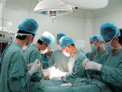 Study: Chinese Doctors Executed Prisoners by Organ Removal | चीनमध्ये कैद्यांच्या शरीरातून केली जात आहे किडनीची चोरी, मृत्यूआधीच काढलं जात आहे हृदय!