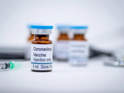 CoronaVirus News: ऑक्सफोर्डनं थांबवली लसीची चाचणी अन् चीनमधून आली 'पॉझिटिव्ह' बातमी; कोरोनातून सुटका होणार?