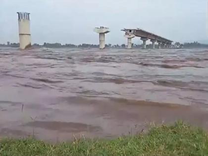 jammu kashmir heavy rain increases Pakistan tension then PoK will be swept away by floodwaters | Heavy Rain In Jammu & Kashmir : जम्मू-कश्मिरात मुसळधार पाऊस, पाकिस्तानचं टेन्शन वाढवलं! ...तर पुराच्या पाण्यात वाहून जाईल PoK jammu kashmir heavy rain increases Pakistan tension then PoK will be swept away by floodwaters | Heavy Rain In Jammu & Kashmir : जम्मू-कश्मिरात मुसळधार पाऊस, पाकिस्तानचं टेन्शन वाढवलं! ...तर पुराच्या पाण्यात वाहून जाईल PoK