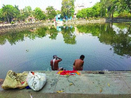 The water in Chincholi lake is bad | चिंचोली तलावातील पाण्याला दुर्गंधी