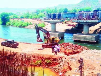 Resumption of work on Vashishti bridge at Chiplun | चिपळुणातील वाशिष्ठी पुलाचे काम पुन्हा सुरू