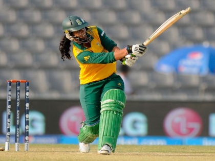 South African women's cricketer does what 4064 male players couldn't do it | जे 4064 पुरुष खेळाडू करु शकले नाहीत ते दक्षिण आफ्रिकेच्या महिला क्रिकेटरने करुन दाखवलं
