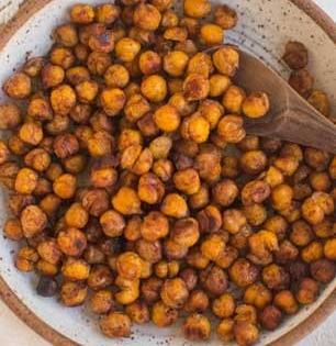 काबुली चण्याचे करा ७ चविष्ट पदार्थ - नाश्ता ते जेवण विविध प्रकारच्या रेसिपी , पोटभर खा