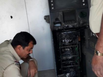 Over 15 lakhs of domestic ATMs broke out | राहुरीत एटीएम फोडून १५ लाख लांबविले