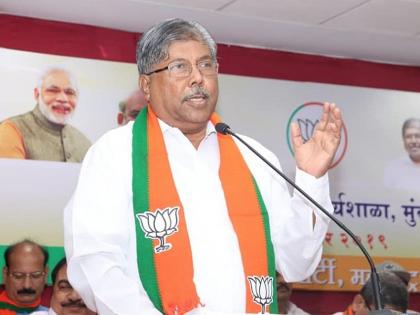 'Savarkar is the glorious sun, Rahul Gandhi should apologize to countrymen', chandrakant patil | 'सावरकर हे तेजस्वी सूर्य, राहुल गांधींनी देशवासियांची माफी मागावी'