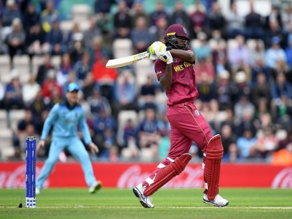 ICC World Cup 2019 : Chris Gayle become the highest run-scorer in ODIs between England and West Indies | ICC World Cup 2019 : जीवदान मिळालेल्या ख्रिस गेलचा विक्रम, व्हिव्ह रिचर्ड्स यांना टाकलं मागे