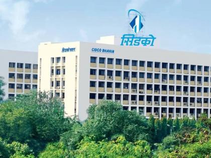 The 40-year-pending issue of workers in CIDCO's company has finally been resolved; 11 workers received a cheque of Rs 10 lakh each | सिडकोच्या कंपनीतील कामगारांचा ४० वर्षे प्रलंबित प्रश्न अखेर सुटला; ११ कामगारांना प्रत्येकी १० लाखांचा धनादेश The 40-year-pending issue of workers in CIDCO's company has finally been resolved; 11 workers received a cheque of Rs 10 lakh each | सिडकोच्या कंपनीतील कामगारांचा ४० वर्षे प्रलंबित प्रश्न अखेर सुटला; ११ कामगारांना प्रत्येकी १० लाखांचा धनादेश