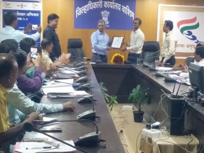 Important Documents Online, Collector Honored; Public Service Rights Act | महत्वाचे दस्तावेज ऑनलाईन, जिल्हाधिकारी सन्मानित; लोकसेवा हक्क कायदा