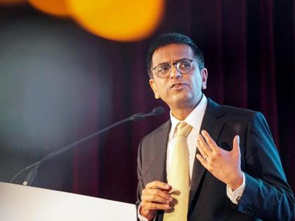 law must have touch of humanity says cji dy chandrachud | कायद्यामध्ये असला पाहिजे मानवतेचा स्पर्श, सरन्यायाधीश डीवाय चंद्रचूड यांचे मत