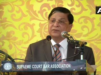 Justice must have human face says Outgoing CJI Dipak Misra | न्यायाला मानवी चेहरा असावा- सरन्यायाधीश दीपक मिश्रा