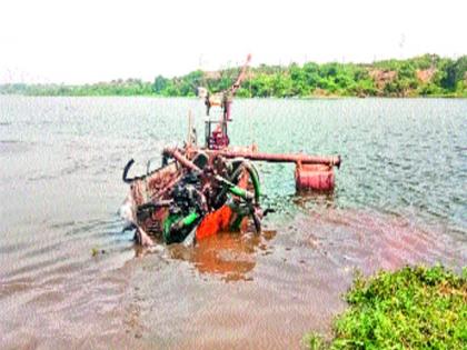 Water for 8 boats in the vicinity | वाळूउपसा करणाऱ्या ८ बोटींना जलसमाधी