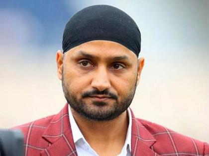 Cricketer harbhajan singh joins bjp fake news ahead of punjab election | Harbhajan Singh : पंजाब निवडणुकीपूर्वी भाजपत प्रवेश करणार हरभजन सिंग? क्रिकेटरनं स्पष्टच सांगितलं