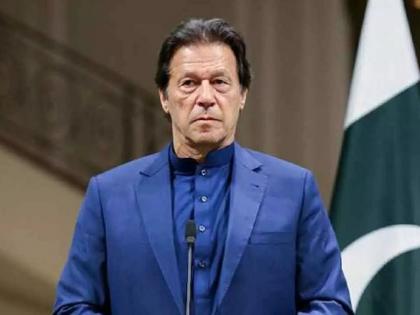 Former  Pakistan PM Imran khan in controversy over selling gifted necklace | 'गिफ्टेड नेकलेस' विकून वादात अडकले इम्रान खान; जाणून घ्या, किती रुपयांना विकला