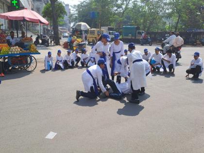 Drug addiction, Junk food, Voting and dowry awareness through street drama, participation of student of St. Mary's School | व्यसनमुक्ती, जंक फूड, मतदान आणि हुंडाबळी पथनाट्यातून जनजागृती, सेंट मेरी शाळेच्या विद्यार्थ्याचा सहभाग