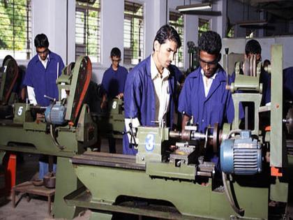 Time to repair of equipment on engineering professors in mumbai | अभियांत्रिकीच्या प्राध्यापकांवरच उपकरणे दुरुस्तीची वेळ, मुंबई विद्यापीठाच्या परिपत्रकांना महाविद्यालयांकडून केराची टोपली 