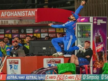 India vs Afghanistan t20 match Kohli became 'Superman' for the Indian team 5 runs saved by a fantastic jump; Watch the video | भारतीय संघासाठी कोहली बनला 'सुपरमॅन'! भन्नाट जम्प करत वाचवल्या 5 धावा; VIDEO पाहाच!