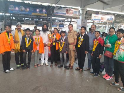 In the National Lathi Championship, the athletes of Thane district achieved great success | राष्ट्रीय लाठी चॅम्पियनशिपच्या स्पर्धेत ठाणे जिल्ह्यातील खेळाडूंचे घवघवीत यश!