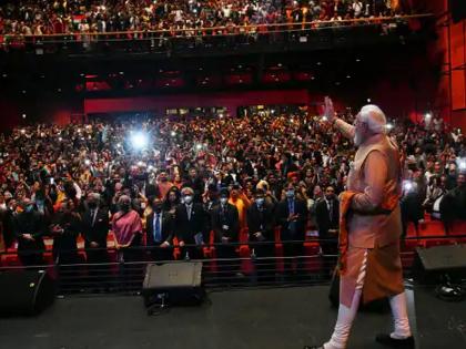 Narendra Modi was addressing the people in Germany, BJP got a new slogan for 2024 elections | Narendra Modi : जर्मनीत जनतेला संबोधित करत होते मोदी, भाजपला 2024 साठी मिळाला नवा नारा!