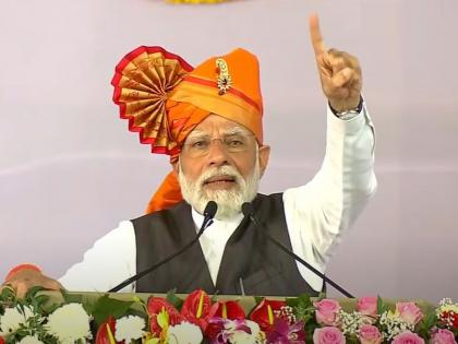 They scold me because of the guarantee; Congress does not encourage young leaders; Prime Minister Modi's allegation | गॅरंटीमुळे ते मला शिव्या देताहेत; तरुण नेत्यांना काँग्रेस प्रोत्साहन देत नाही; पंतप्रधान मोदींचा आरोप