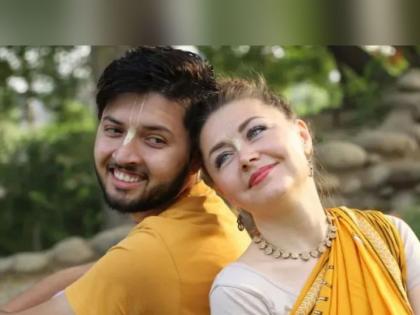 First opposed to Krishna devotion, then pressure for conversion'; A Russian girl leaves her Muslim husband and gets engaged to a Hindu boy | 'आधी कृष्ण भक्तीला विरोध, मग धर्मपरिवर्तनासाठी दबाव'; रशियन मुलीचा मुस्लीम पतीला सोडून हिंदू मुलाशी साखरपुडा