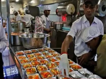 Now food will be available in the trains according to the taste of the passengers | आता प्रवाशांच्या आवडीनुसार रेल्वेगाड्यांत मिळणार खाद्यपदार्थ