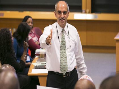 Shrikant Datar as Dean of Harvard Business School; Appointment of Second Indian person | हॉर्वर्ड बिझनेस स्कूलच्या डीनपदी श्रीकांत दातार; सलग दुसऱ्यांदा भारतीय व्यक्तीची नियुक्ती