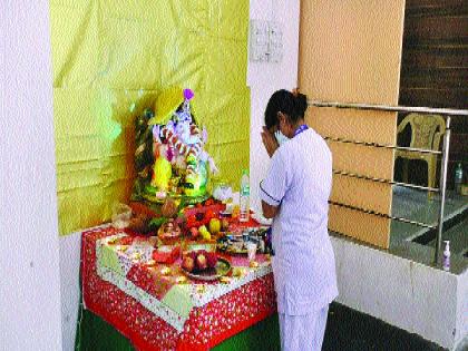 ‘Bappa’ at Kovid Center brings positive energy; Doctors, nurses also excited | कोविड सेंटरमधील ‘बाप्पा’मुळे मिळतेय सकारात्मक ऊर्जा; डॉक्टर्स, नर्सही उत्साहित