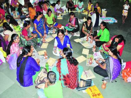 Coronavirus: women's collective strength; Savings groups have a turnover of Rs | Coronavirus: महिलांची सामूहिक शक्ती; कोरोना काळात बचत गटांची सव्वाशे कोटींची उलाढाल