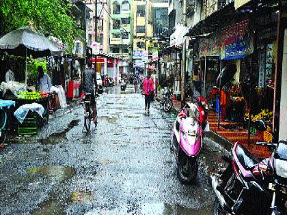 Corona A massive influx of citizens into the containment zone; Most of the shops are open, dealing as usual | कंटेनमेंट झोनमध्ये नागरिकांची सर्रास वर्दळ; बहुतांश दुकाने सताड उघडी, नेहमीप्रमाणे व्यवहार