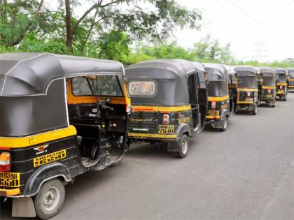 Dissatisfaction among drivers due to non-passing of rickshaws; Warning to report to Transport Commissioner | रिक्षा पासिंग होत नसल्याने चालकांमध्ये असंतोष; परिवहन आयुक्तांकडे तक्रार करण्याचा इशारा